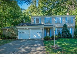 7786 Skylineview Dr, Mentor, OH 44060