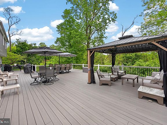 5th image of 109 Tradition Ln