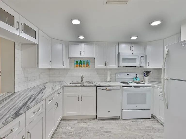 1028 Apollo Beach Blvd #8 — Photo 4