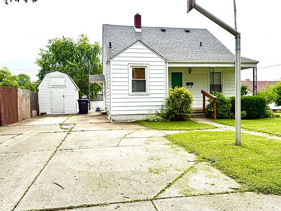 4th image of 3016 Fairview St