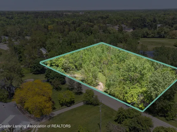 905 Turner St, Dewitt, MI 48820