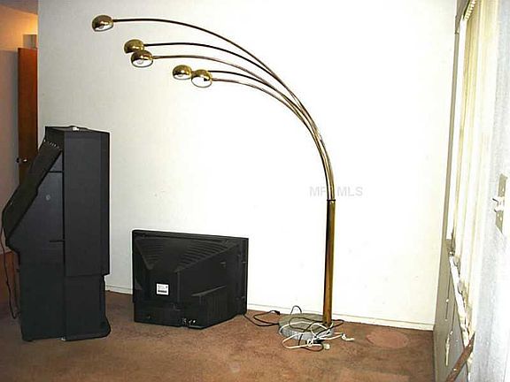 4th image of 2206 Tangerine Cir