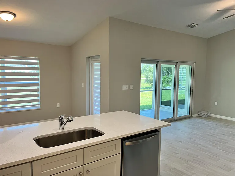3913 NW 42nd Ln — Photo 20