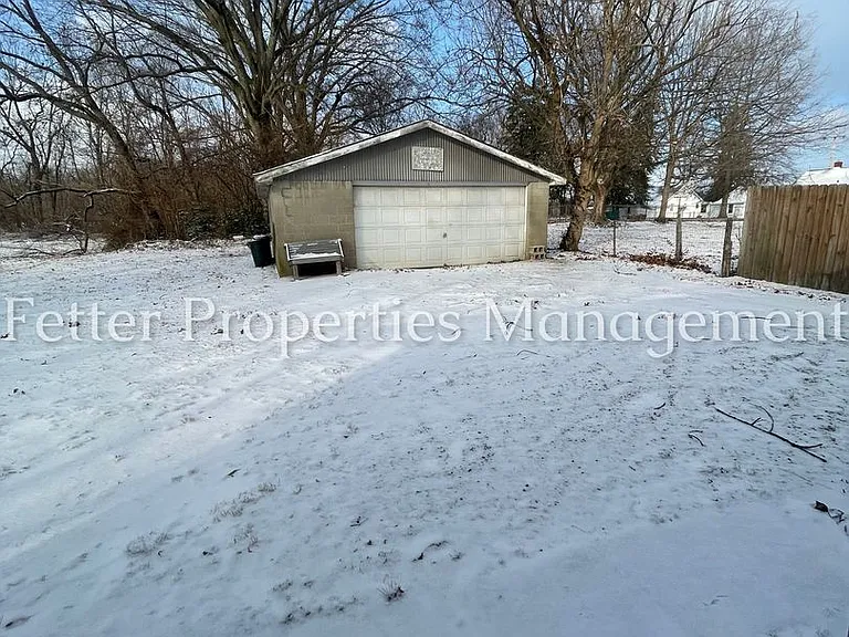 1621 Burdette Ave — Photo 9