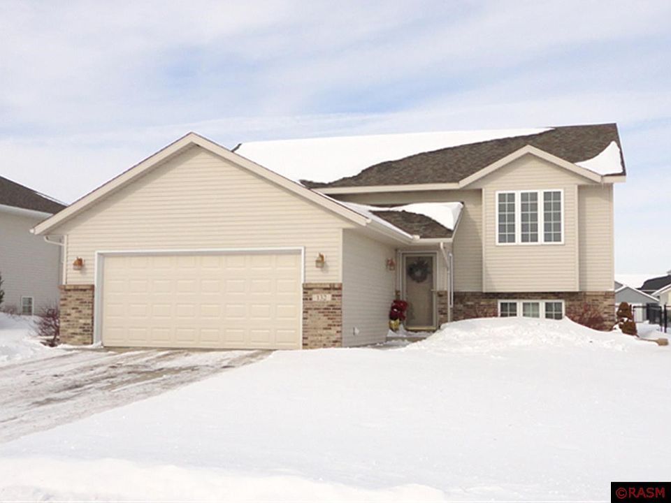 1st image of 132 Pebble Creek Dr