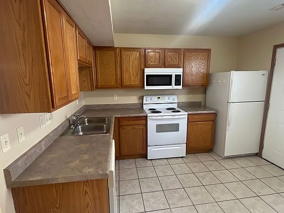 5th image of 3341-3383 N 21st St #3351