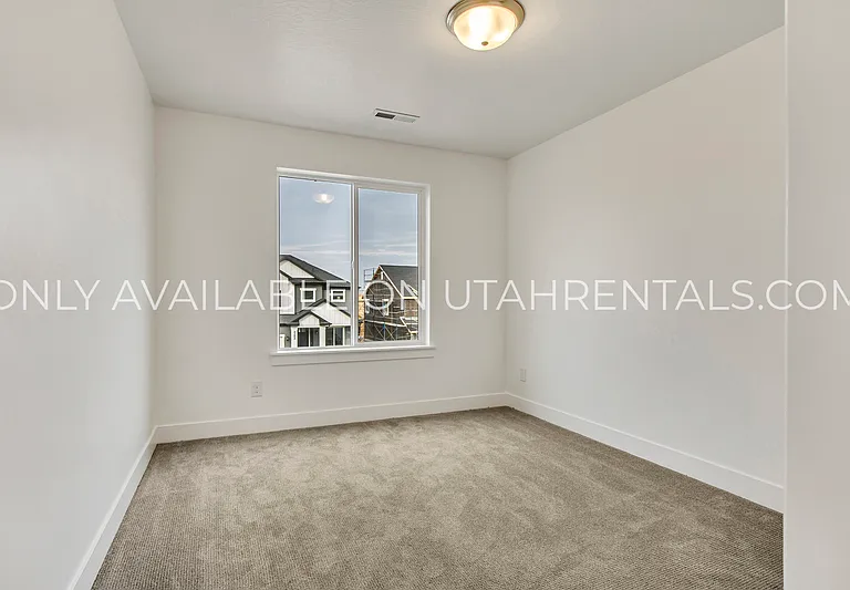 4283 W Gate Keeper Dr — Photo 32