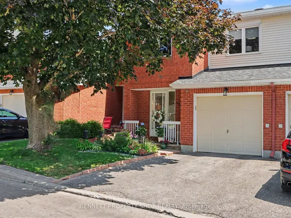 2 Maple Ridge Cres #B, Ottawa, ON K2J 3K8