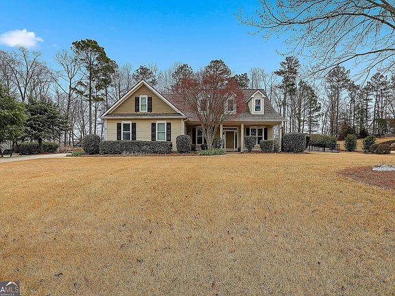 2nd image of 67 Redwine Overlook