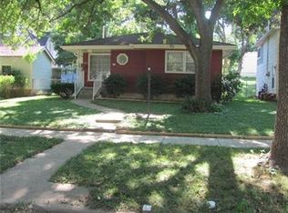 922 4th Ave, Leavenworth, KS 66048