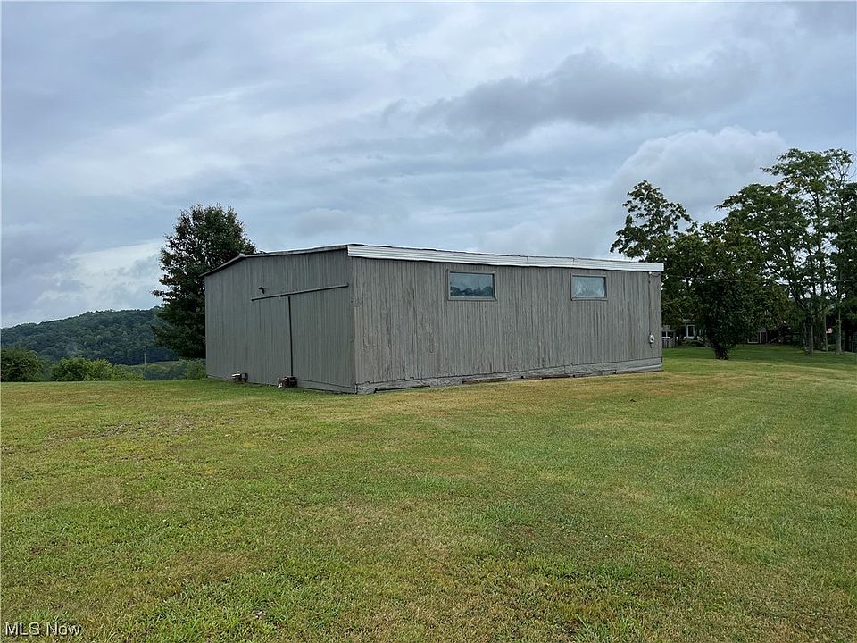 2nd image of 85520 Beagle Club Rd
