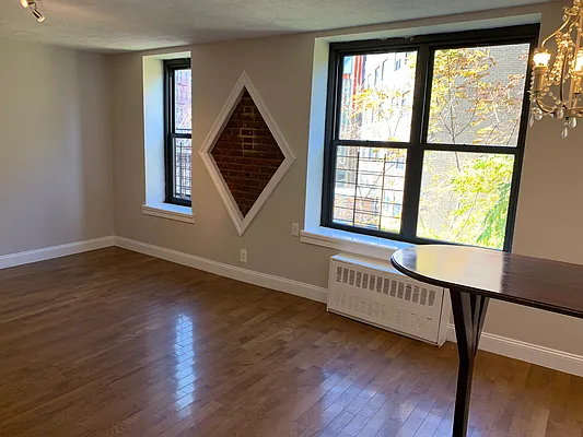 Rented by Carnegie Management Inc | media 35