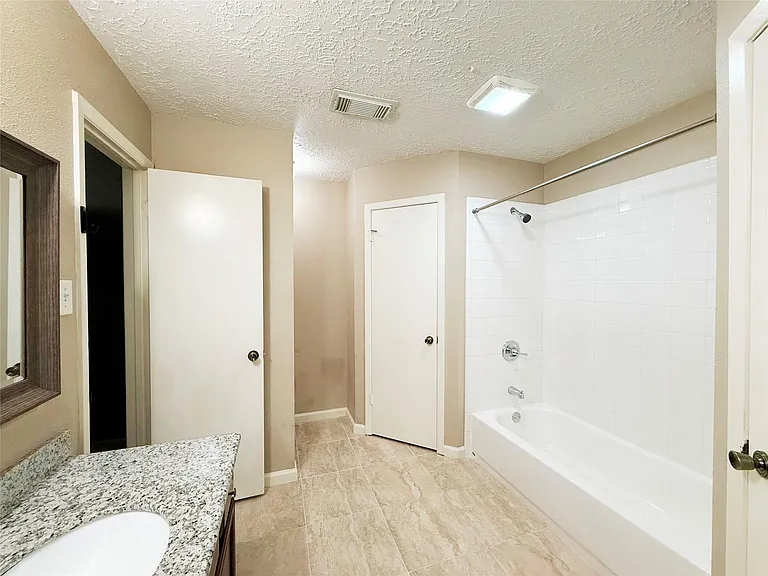 4923 Kentwalk Dr — Photo 19