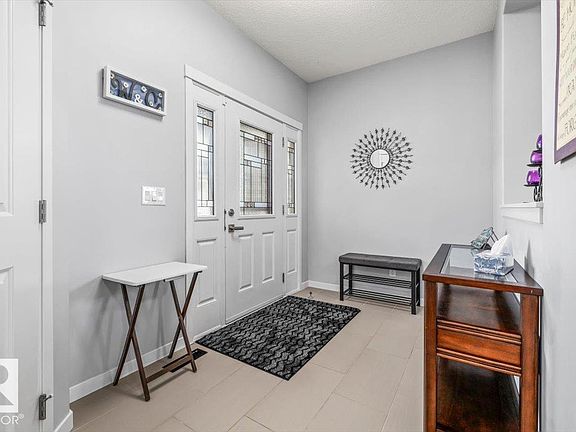 3rd image of 1021 Coopers Hawk Link NW