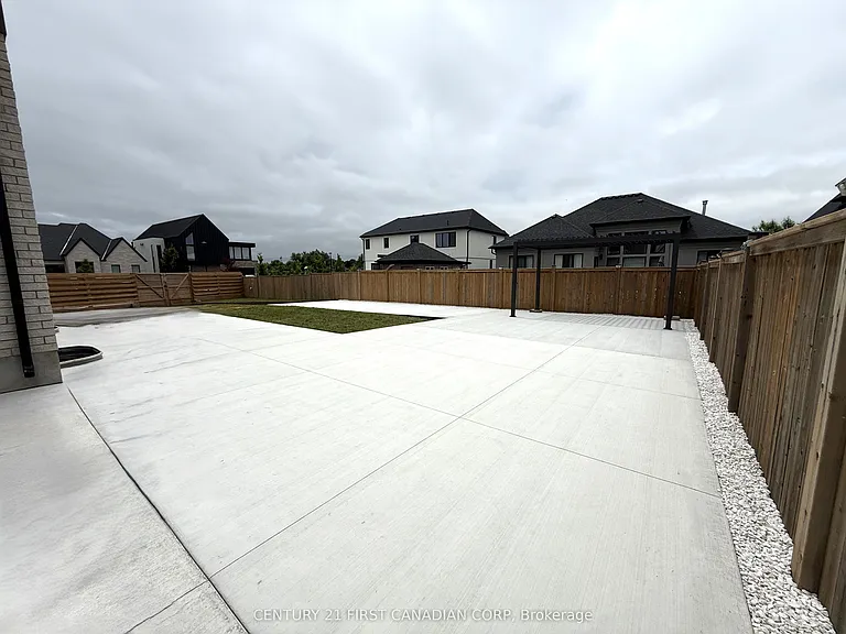 3533 Silverleaf Chase — Photo 38