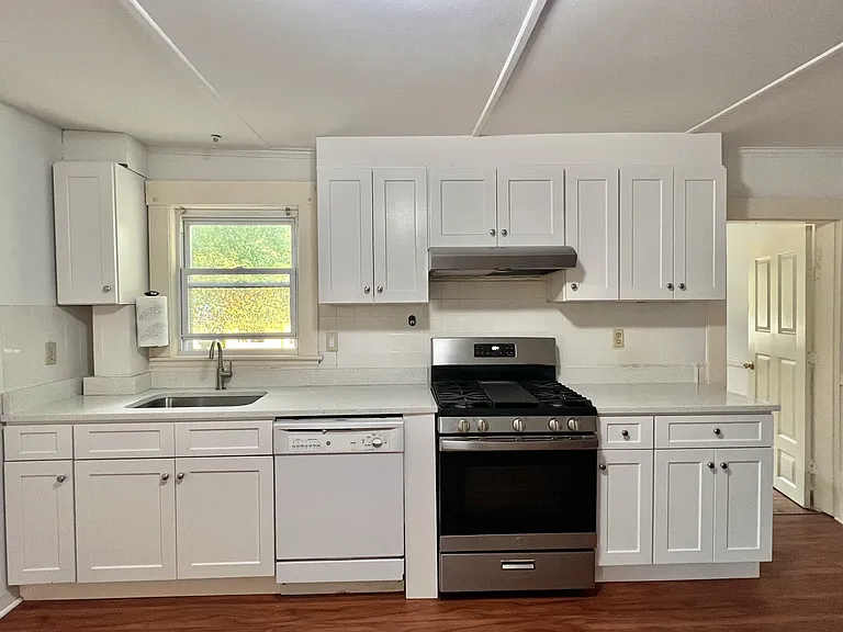 1618 Richardson St #16 — Photo 2
