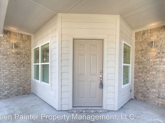3rd image of 2051 Dorothy Ln