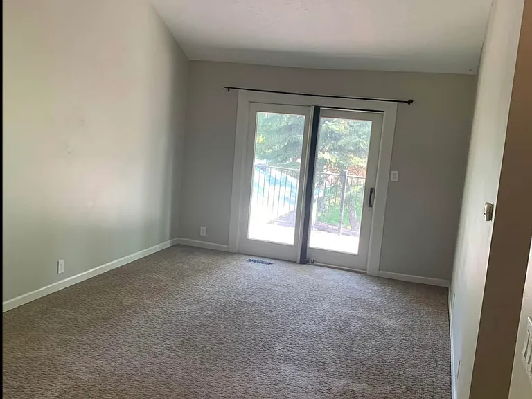 upstairs master bedroom