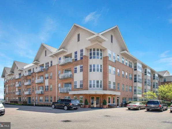 23 Pierside Dr Unit 119, Baltimore, MD 21230