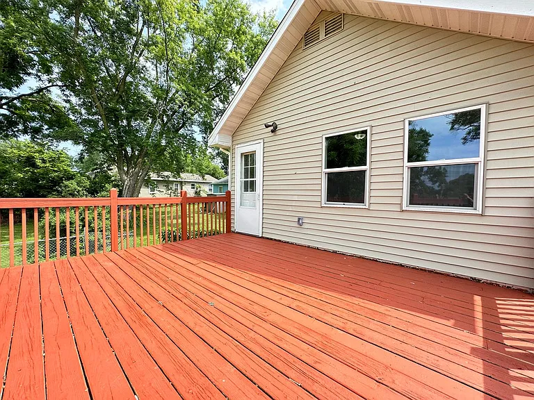 204 E Leland Ave — Photo 14