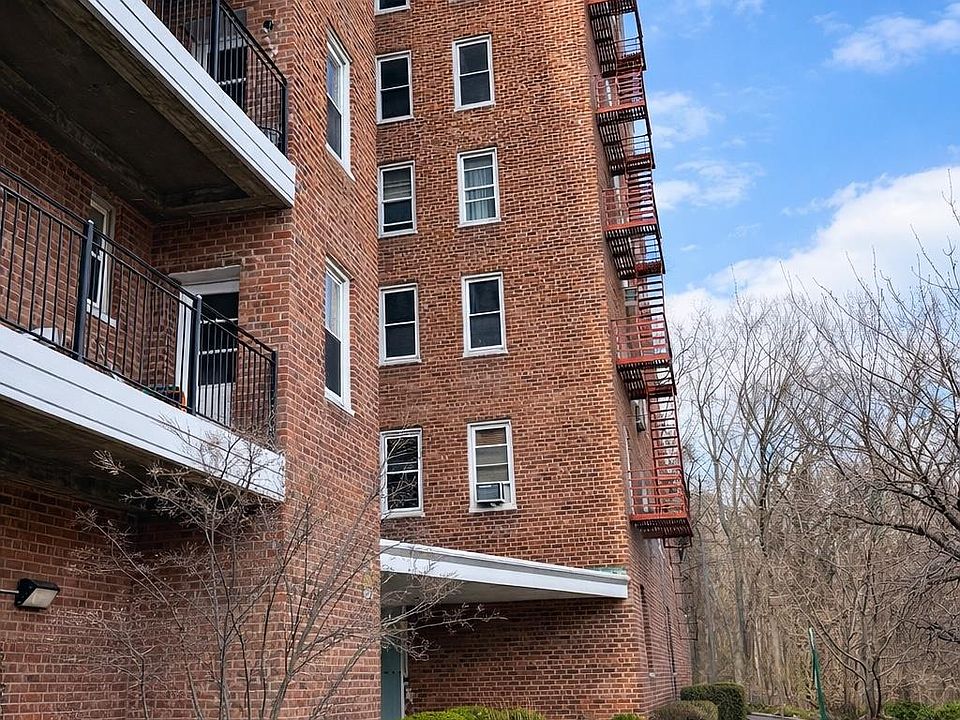 1st image of 245 Rumsey Road # 3E