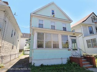 108 Crescent Ave, Staten Island, NY 10301