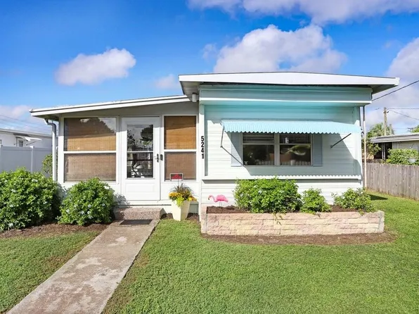 5241 Bolton Dr, Zephyrhills, FL 33542