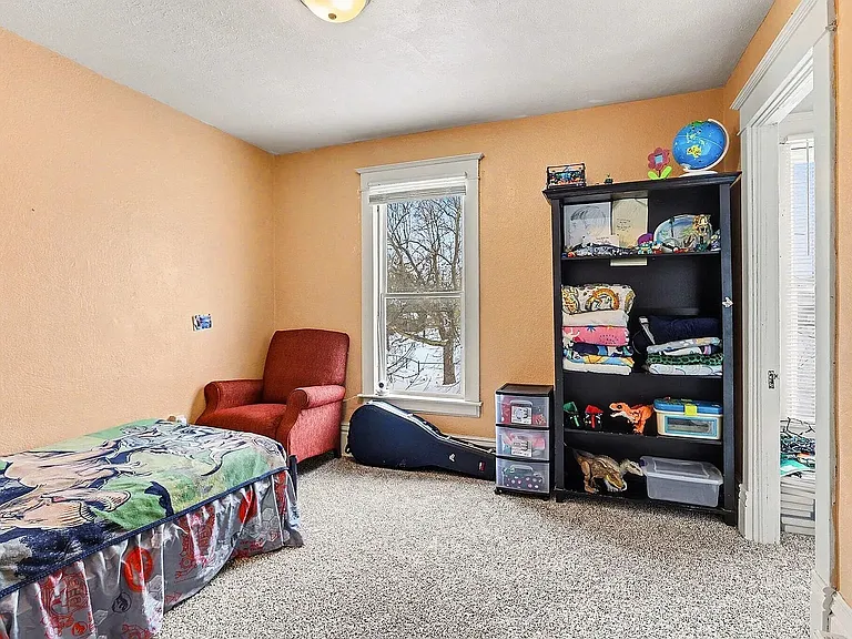 923 Jackson St — Photo 13