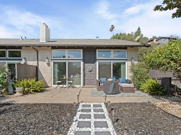 3404 Oak Cliff Dr APT 5, Fallbrook, CA 92028