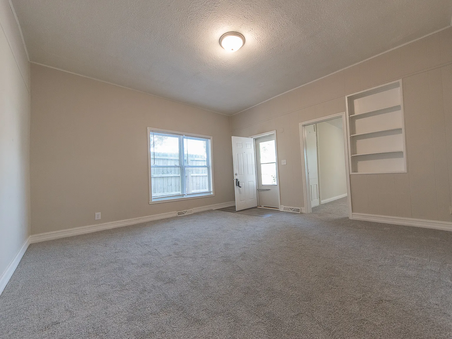2 bed, 956 sqft, $1,450 — Photo 4