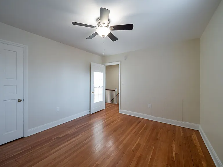101 S Linwood Ave — Photo 9