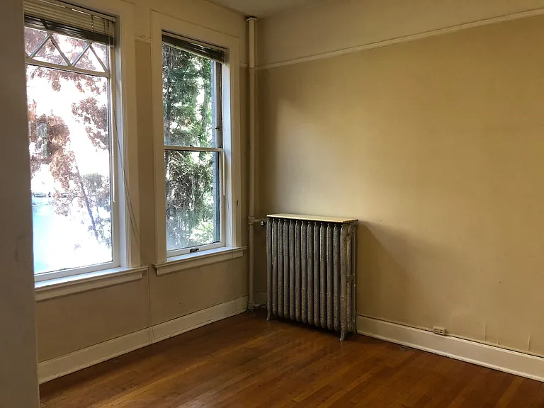 1227 W Riverside Ave #B — Photo 7