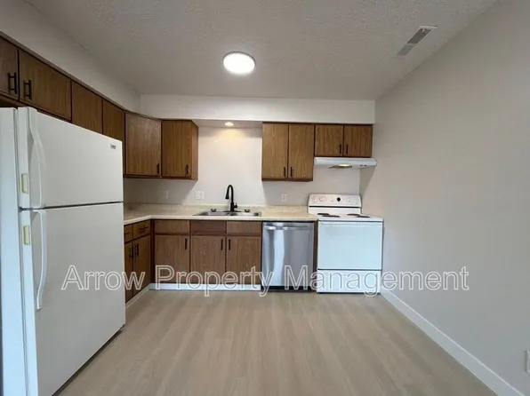 539 N 24th St Unit 9, Lincoln, NE 68503