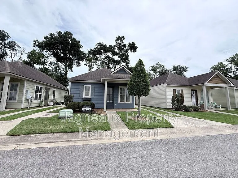 119 Shallowford Dr — Photo 1