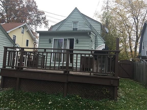 3rd image of 409-411 Fairmount Ave NE