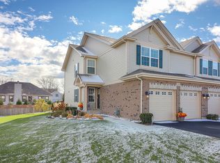 2084 Canyon Creek Ct, Aurora, IL 60503