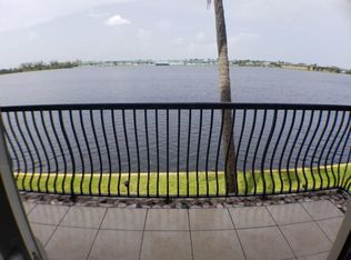 1175 Miami Gardens Dr #210, Miami, FL 33179