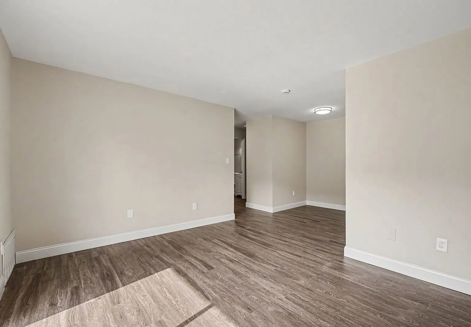6605 Beechmont Ave — Photo 3