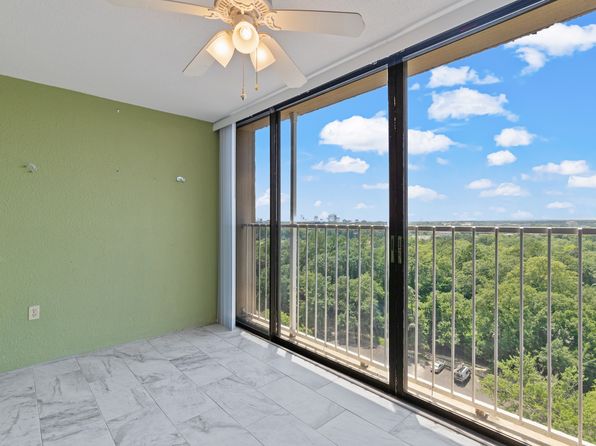 1825 Saint Julian Pl APT 17E