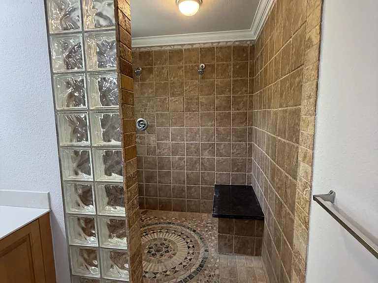 5315 Belrose St — Photo 16