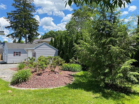 5th image of 12165 Sagwaw Ave