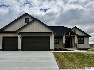 11035 S 220th St, Gretna, NE 68028