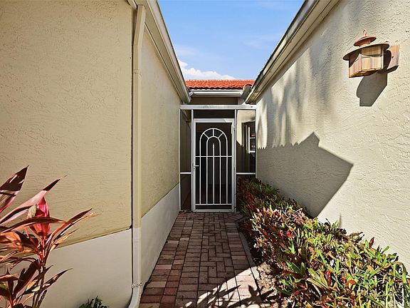 3rd image of 6145 Lake Hibiscus Drive #6145