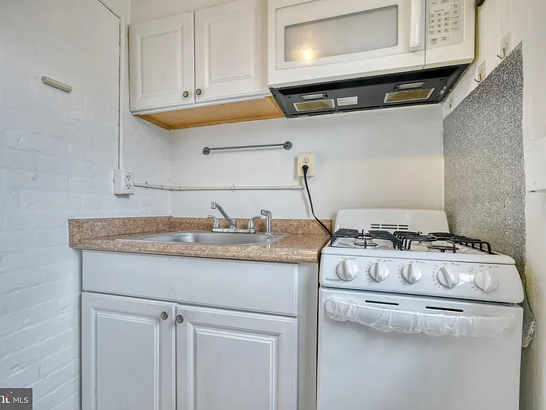 1208 N Calvert St #5 — Photo 15