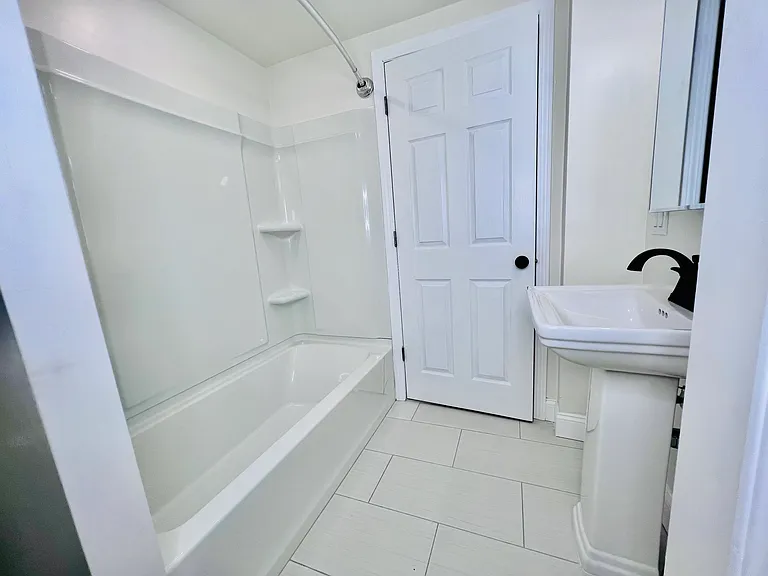 164 Ashburnham St #2 — Photo 9