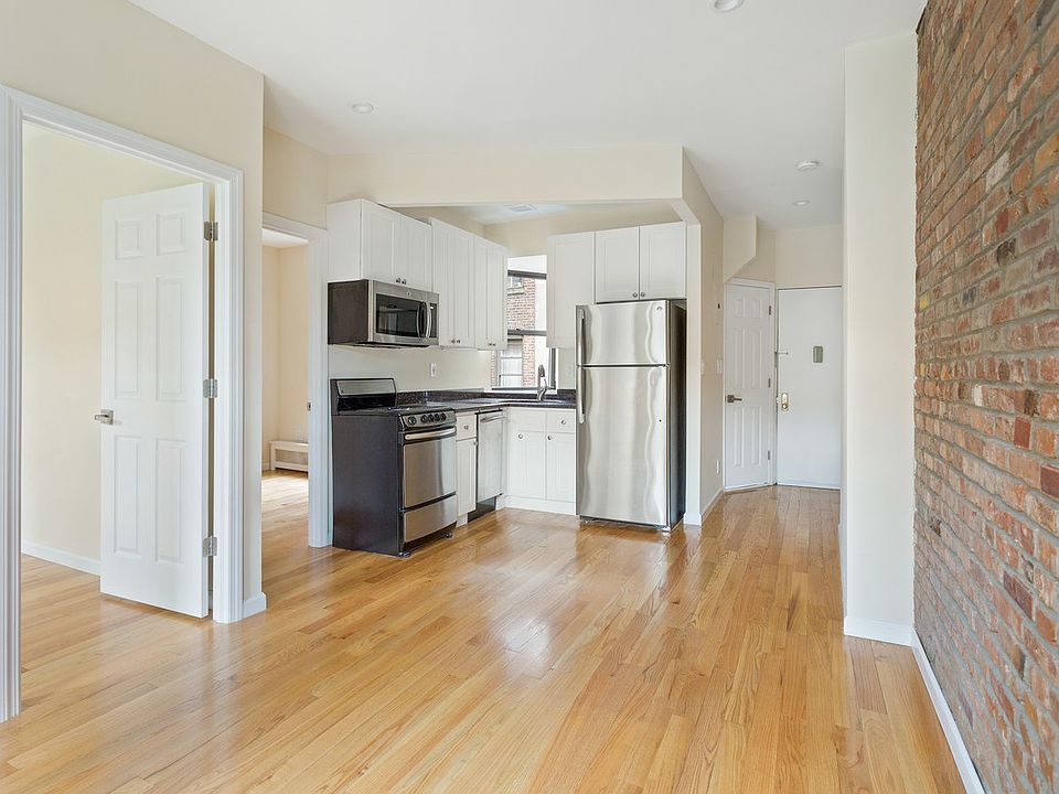 1st image of 22 Leroy St #22