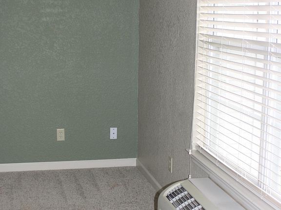 2nd image of 804 W Tahlequah St