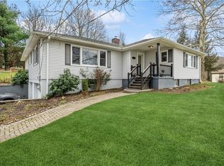 5 Hillside Ave, Warwick, NY 10990