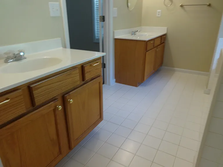 834 Glen Abbey Dr — Photo 7