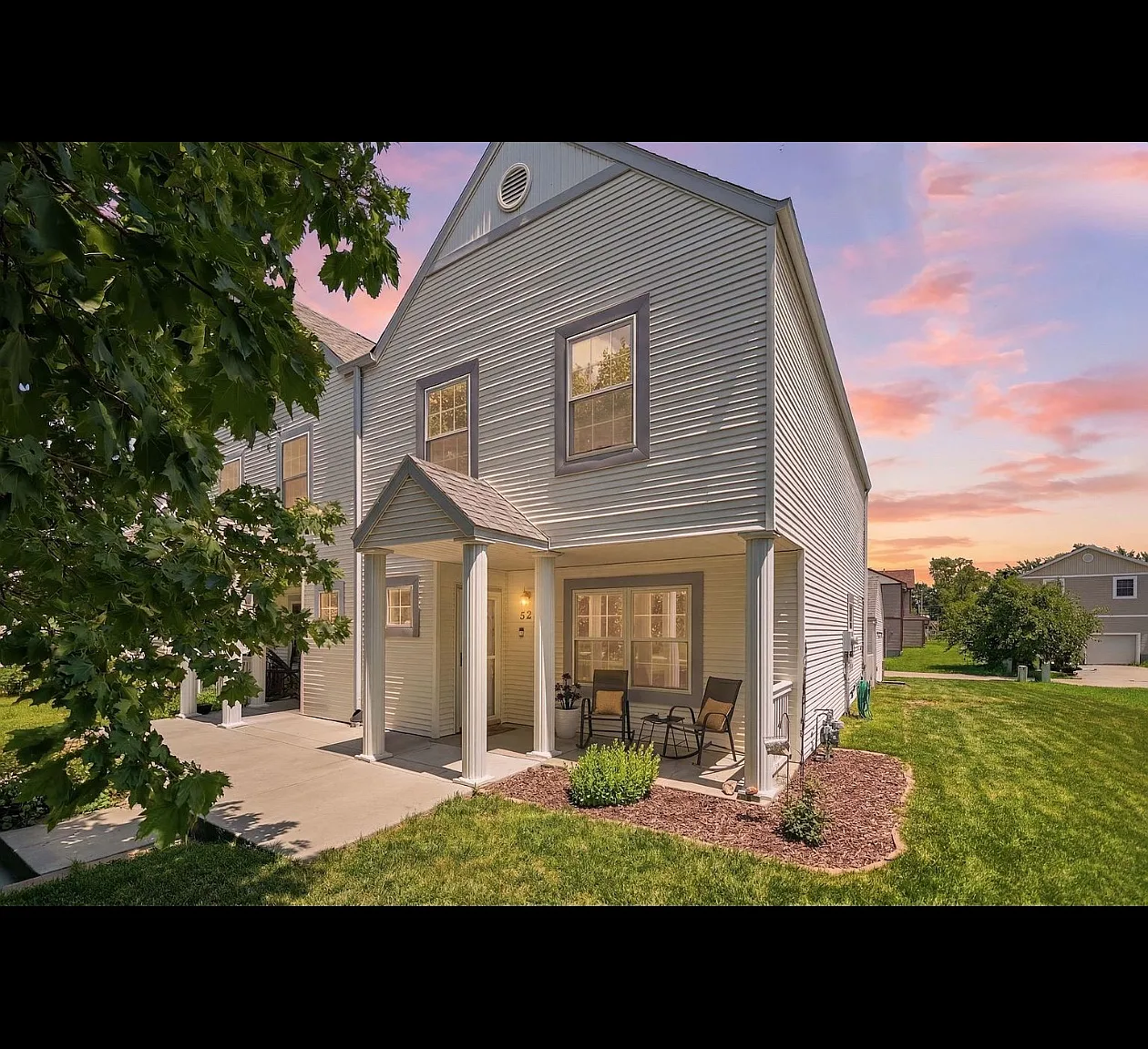 3 bed, 1365 sqft, $2,200 — Photo 1